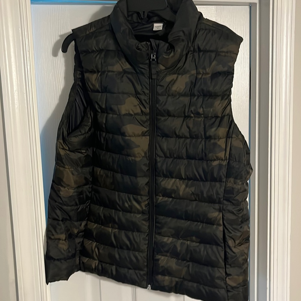 Old navy camo vest